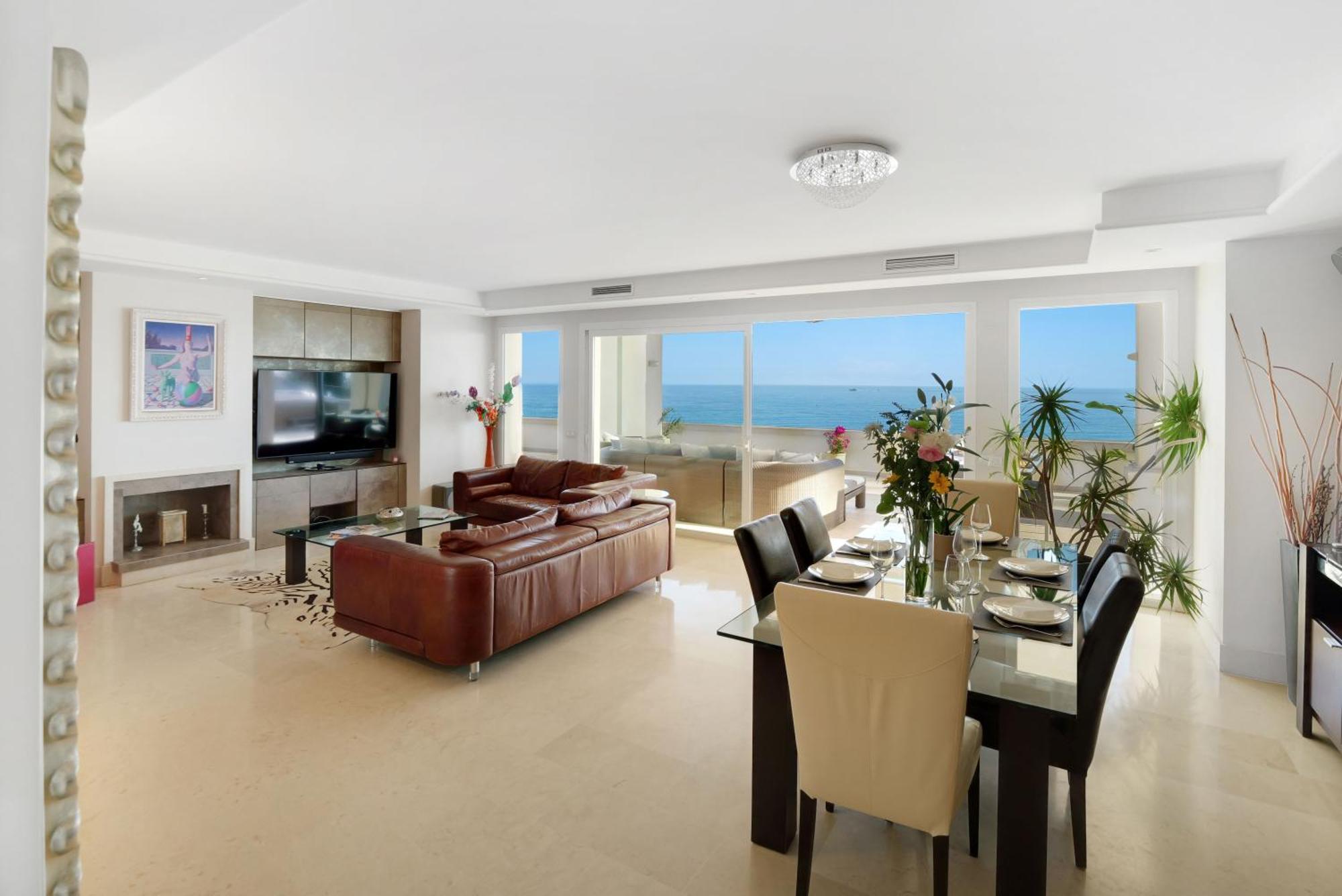 Heaven Beach Apartment 405 Естепона Екстериор снимка