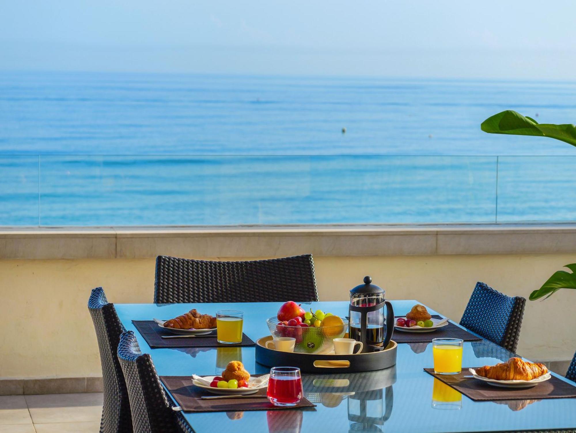 Heaven Beach Apartment 405 Естепона Екстериор снимка